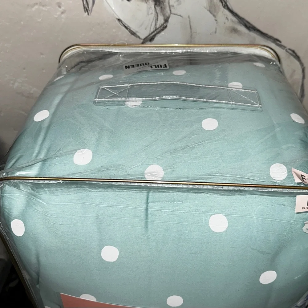 Kate spade polka dots comforter set full/queen